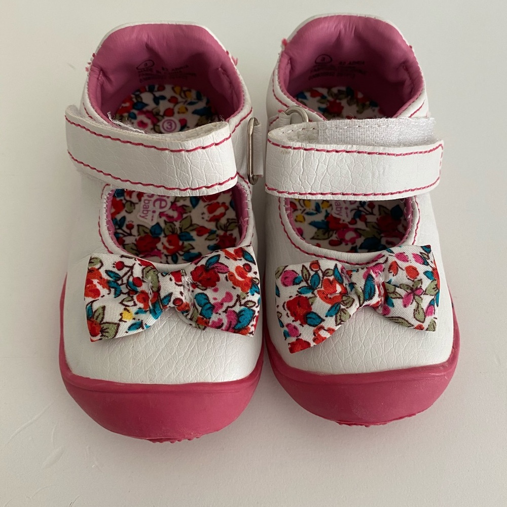 Baby shoes 🎀
